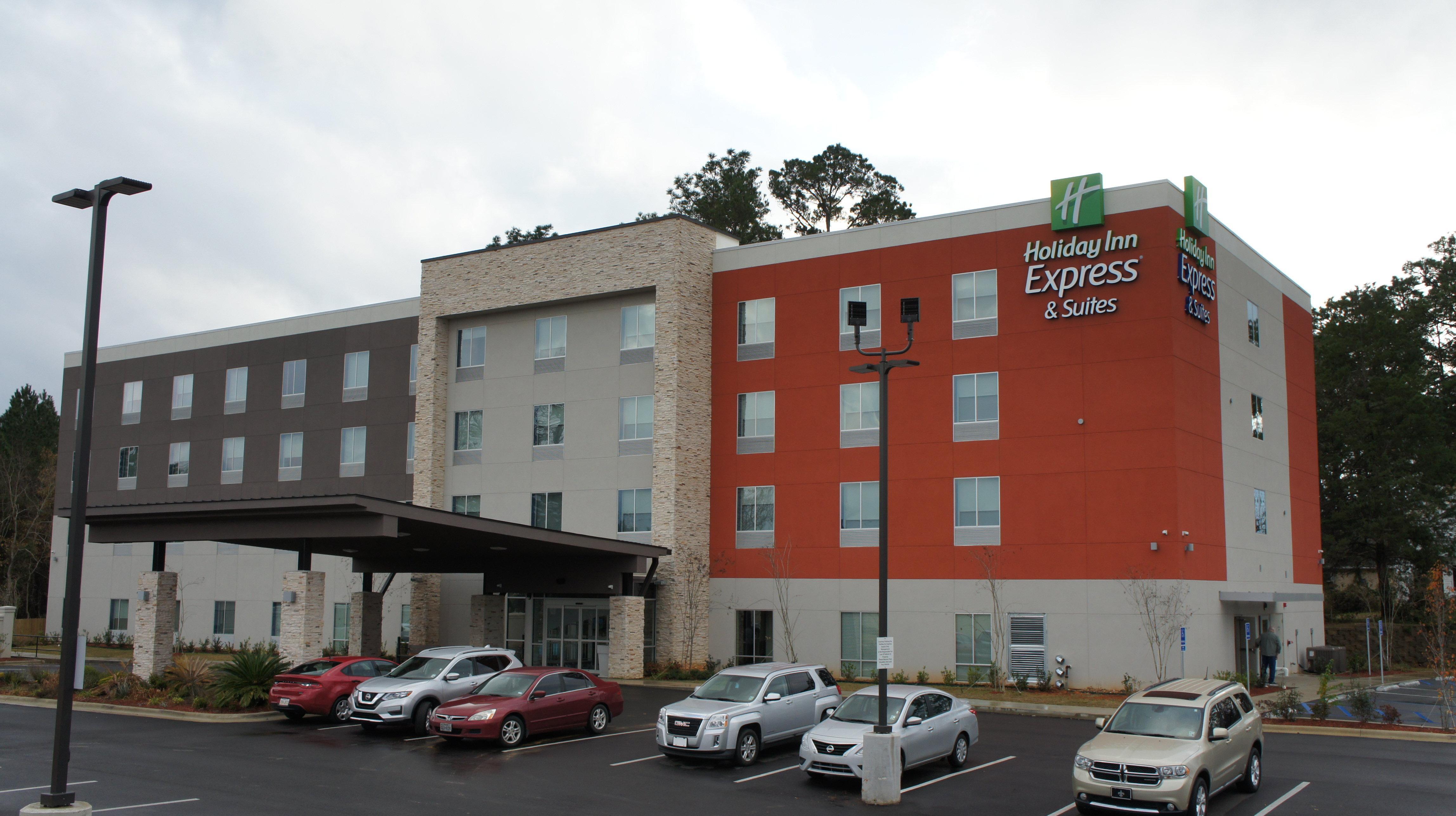 Holiday Inn Express & Suites Pineville-Alexandria Area מראה חיצוני תמונה