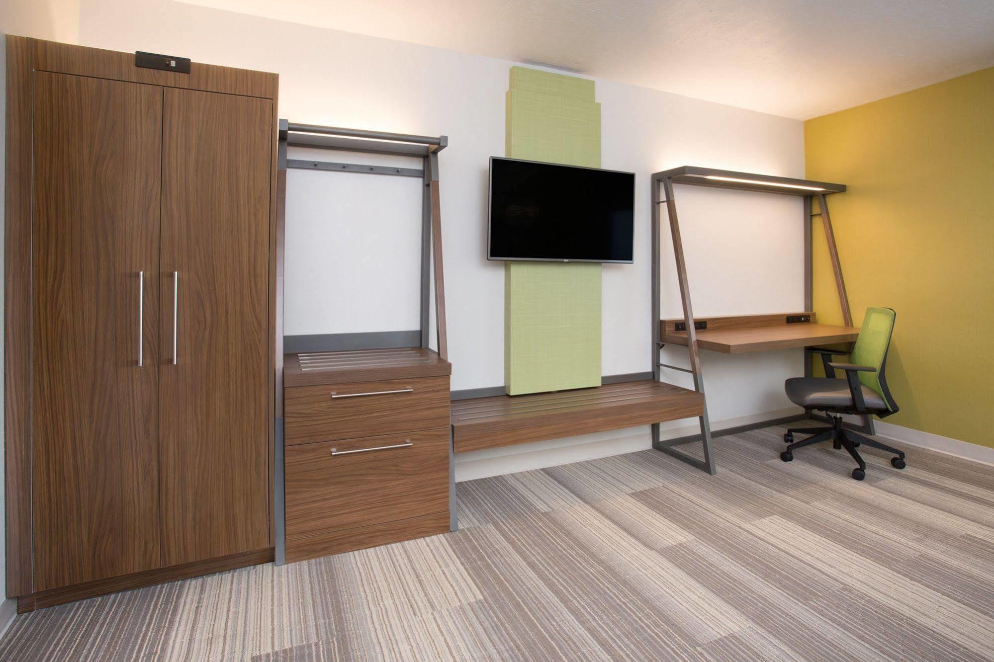Holiday Inn Express & Suites Pineville-Alexandria Area מראה חיצוני תמונה